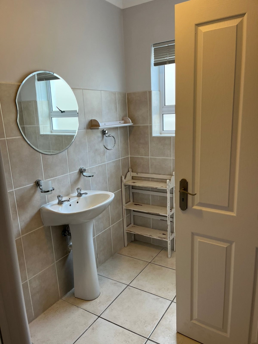 To Let 1 Bedroom Property for Rent in Fernwood Western Cape